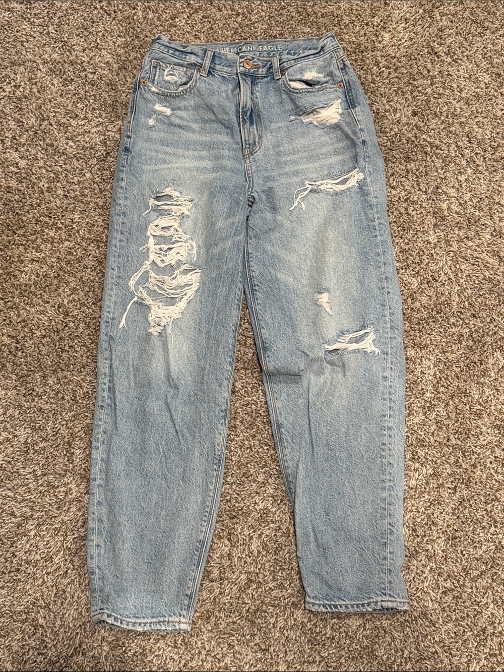American Eagle Outfitters Light Blue Distressed Boyfriend Jeans